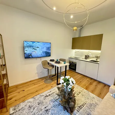 Boutique Apartment *